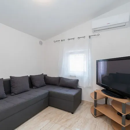 Banic By Interhome Διαμέρισμα *